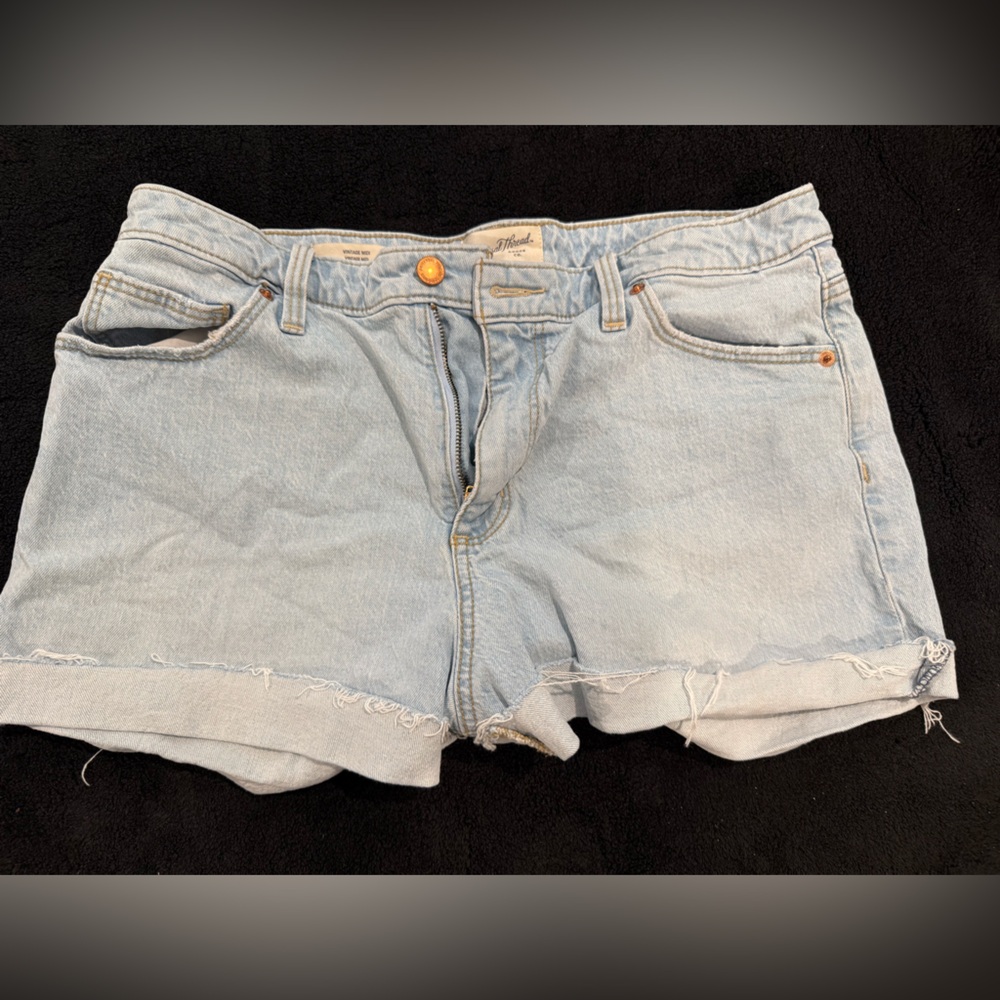 Universal Thread Vintage Midi Denim Shorts Size 12